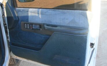 Chevrolet-3500-1989-White-7