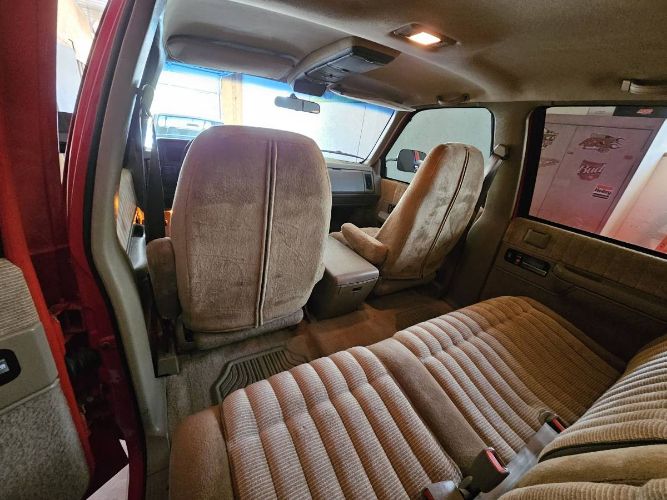 Chevrolet-3500-1993-Red-4