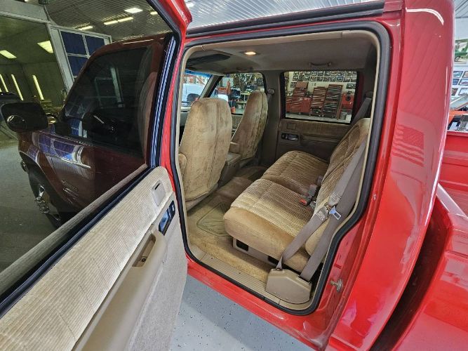 Chevrolet-3500-1993-Red-6
