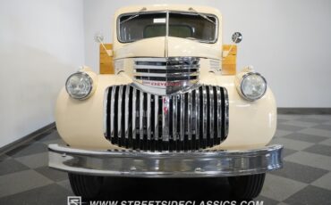 Chevrolet-3800-1946-Butternut-Yellow-Tan-10