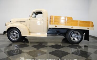 Chevrolet-3800-1946-Butternut-Yellow-Tan-13