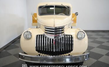 Chevrolet-3800-1946-Butternut-Yellow-Tan-3