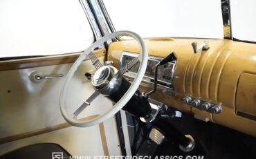Chevrolet-3800-1946-Butternut-Yellow-Tan-32