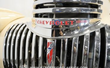 Chevrolet-3800-1946-Butternut-Yellow-Tan-41