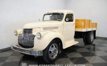 Chevrolet-3800-1946-Butternut-Yellow-Tan-43