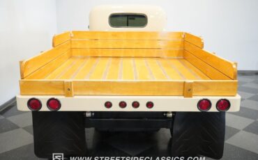 Chevrolet-3800-1946-Butternut-Yellow-Tan-7