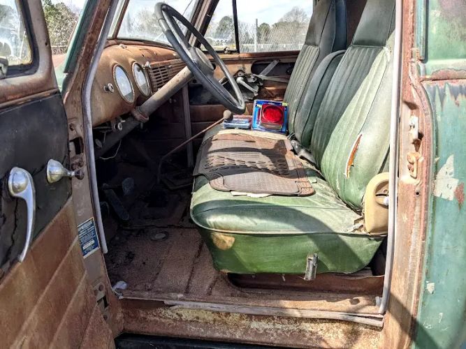 Chevrolet-3800-1953-Green-Green-Vinyl-13