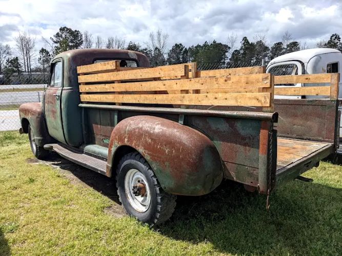 Chevrolet-3800-1953-Green-Green-Vinyl-15