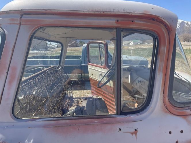 Chevrolet-3800-1956-19