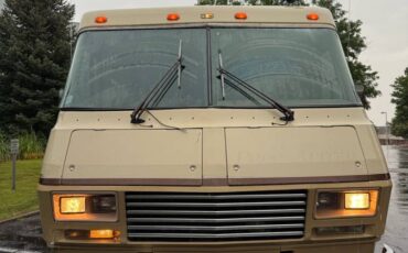 Chevrolet-454-pace-arrow-1983-white-15