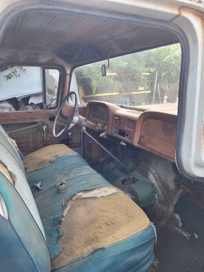 Chevrolet-Apache-10-1961-3