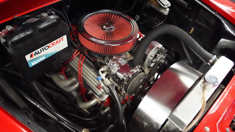 Chevrolet-Apache-1958-Red-Black-32