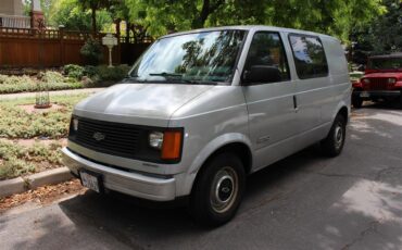 Chevrolet-Astro-1987-Silver-Grey-Blue