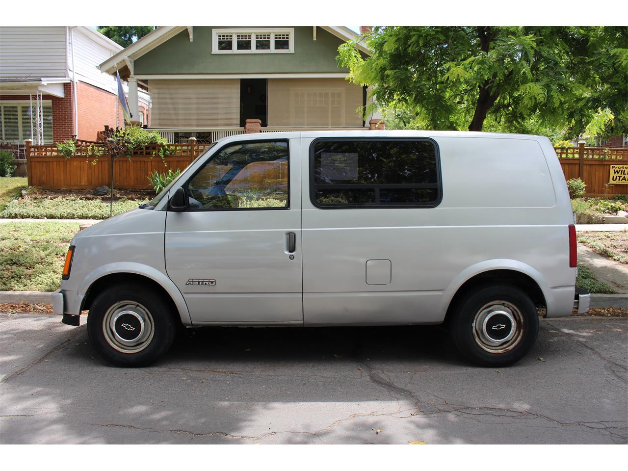 Chevrolet-Astro-1987-Silver-Grey-Blue-7