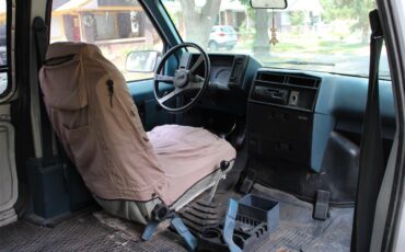 Chevrolet-Astro-1987-Silver-Grey-Blue-8
