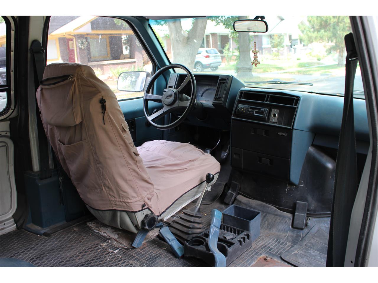 Chevrolet-Astro-1987-Silver-Grey-Blue-8