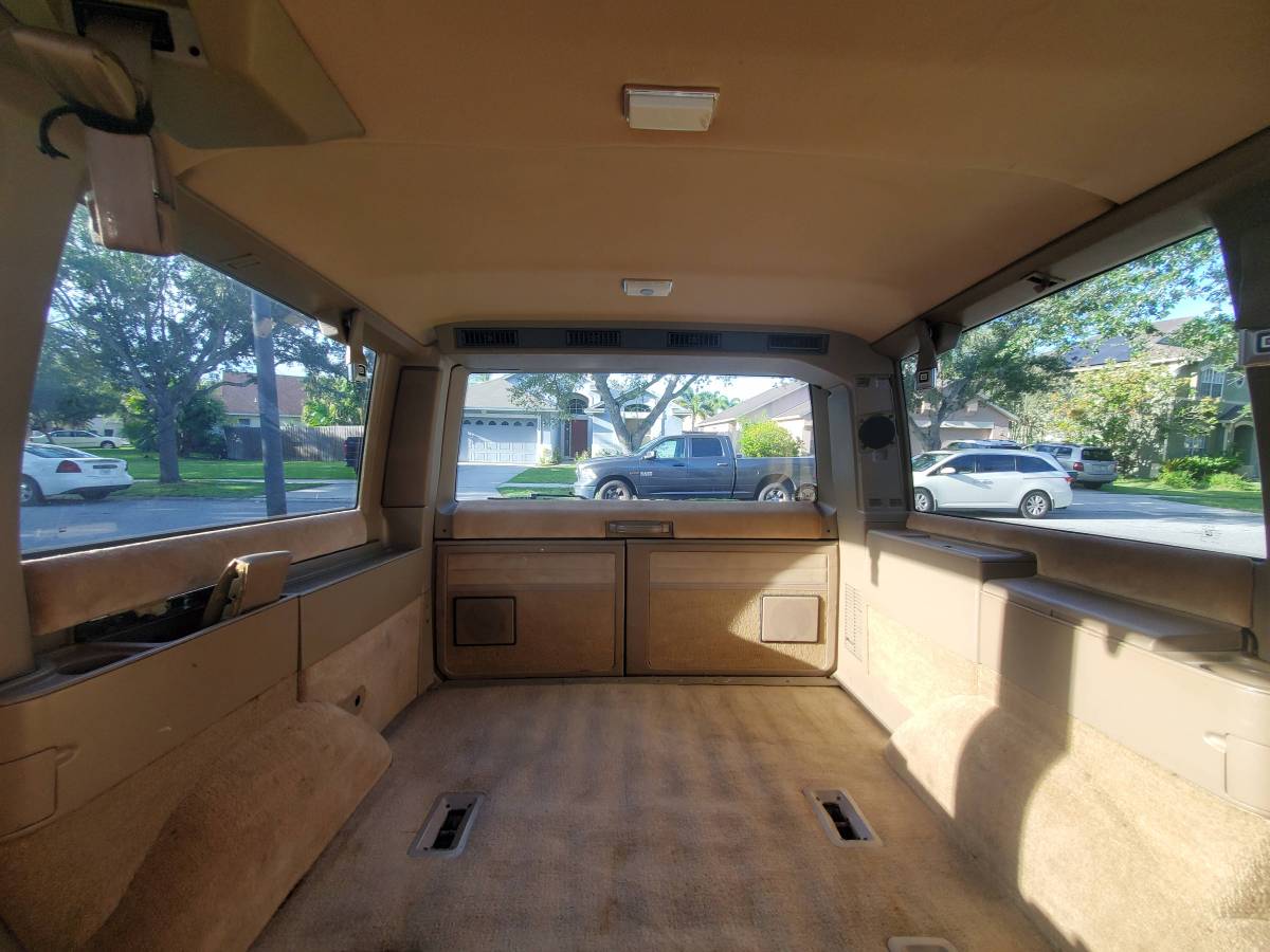Chevrolet-Astro-van-12-ton-nominal-1995-brown-19