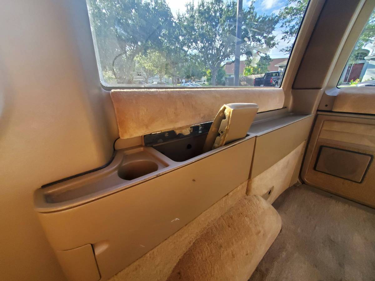 Chevrolet-Astro-van-12-ton-nominal-1995-brown-20
