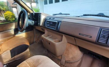 Chevrolet-Astro-van-12-ton-nominal-1995-brown-8