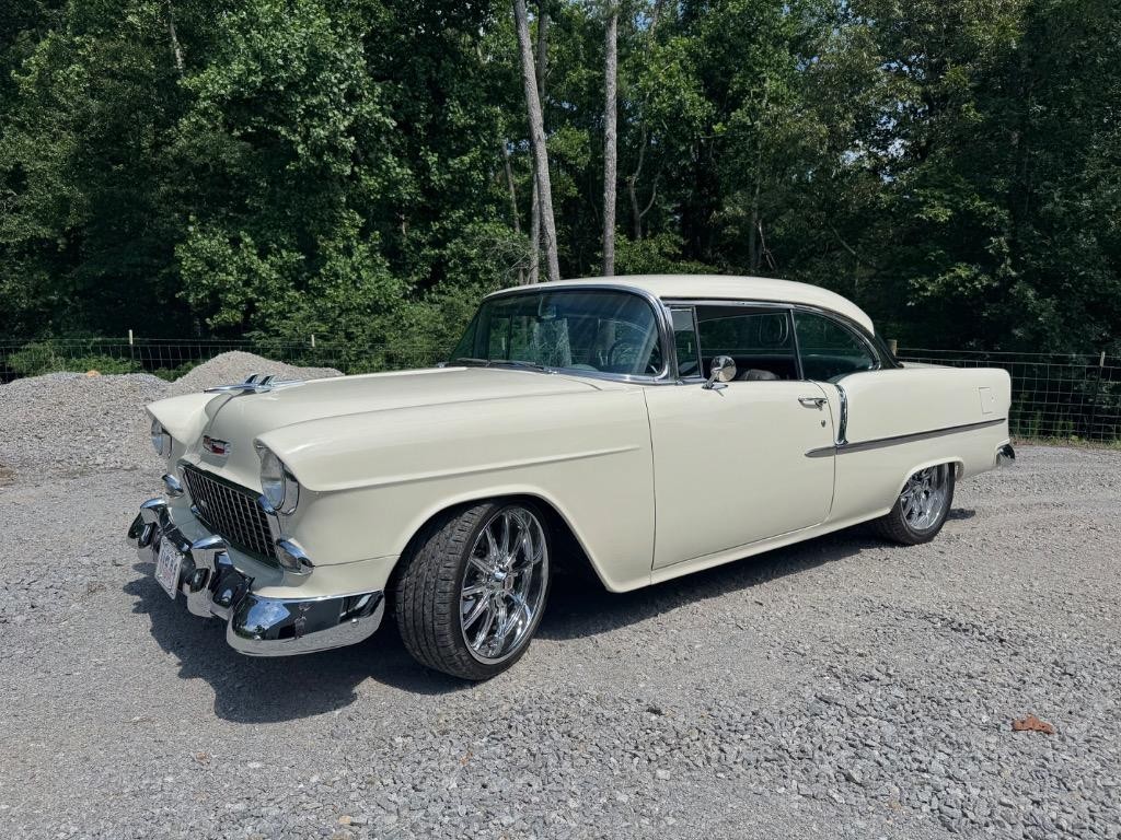 Chevrolet Bel Air/ 210 Restomod LS3 tremec 6 spd. Big brakes 1955 --
