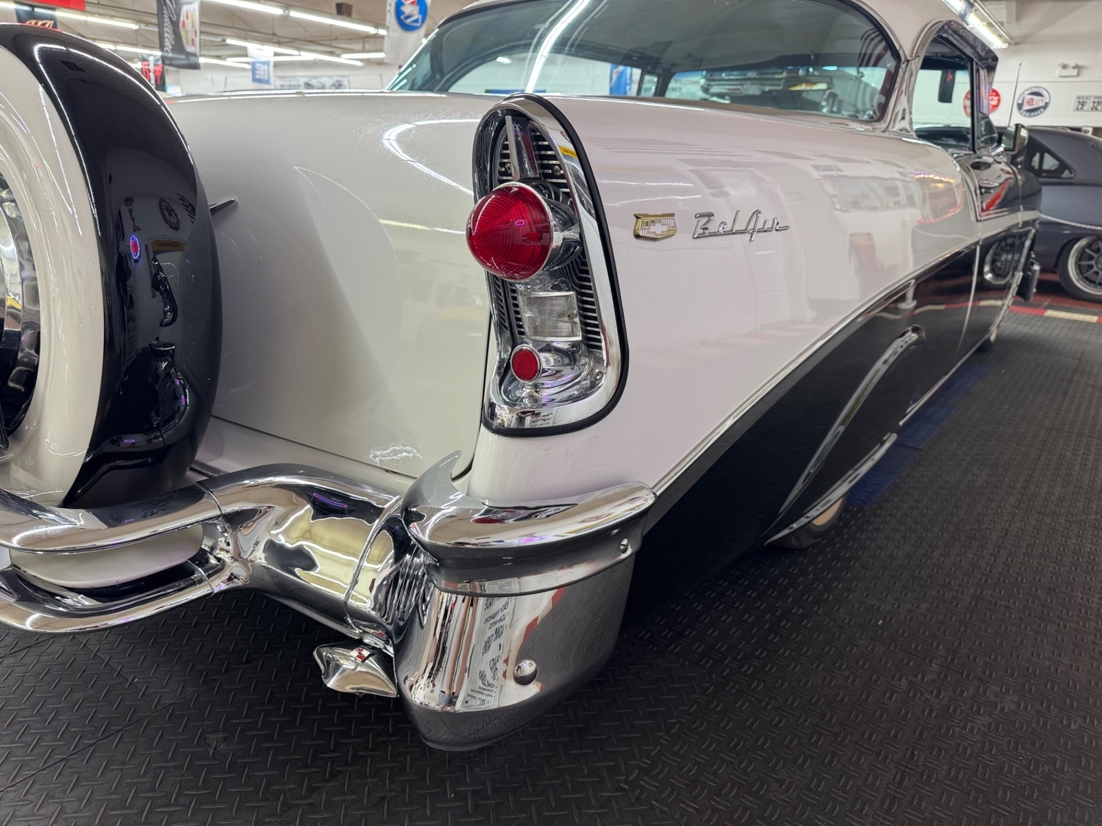 Chevrolet-Bel-Air150210-1956-2-Door-31