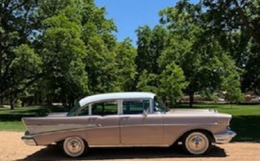 Chevrolet-Bel-Air150210-1957-Sedan