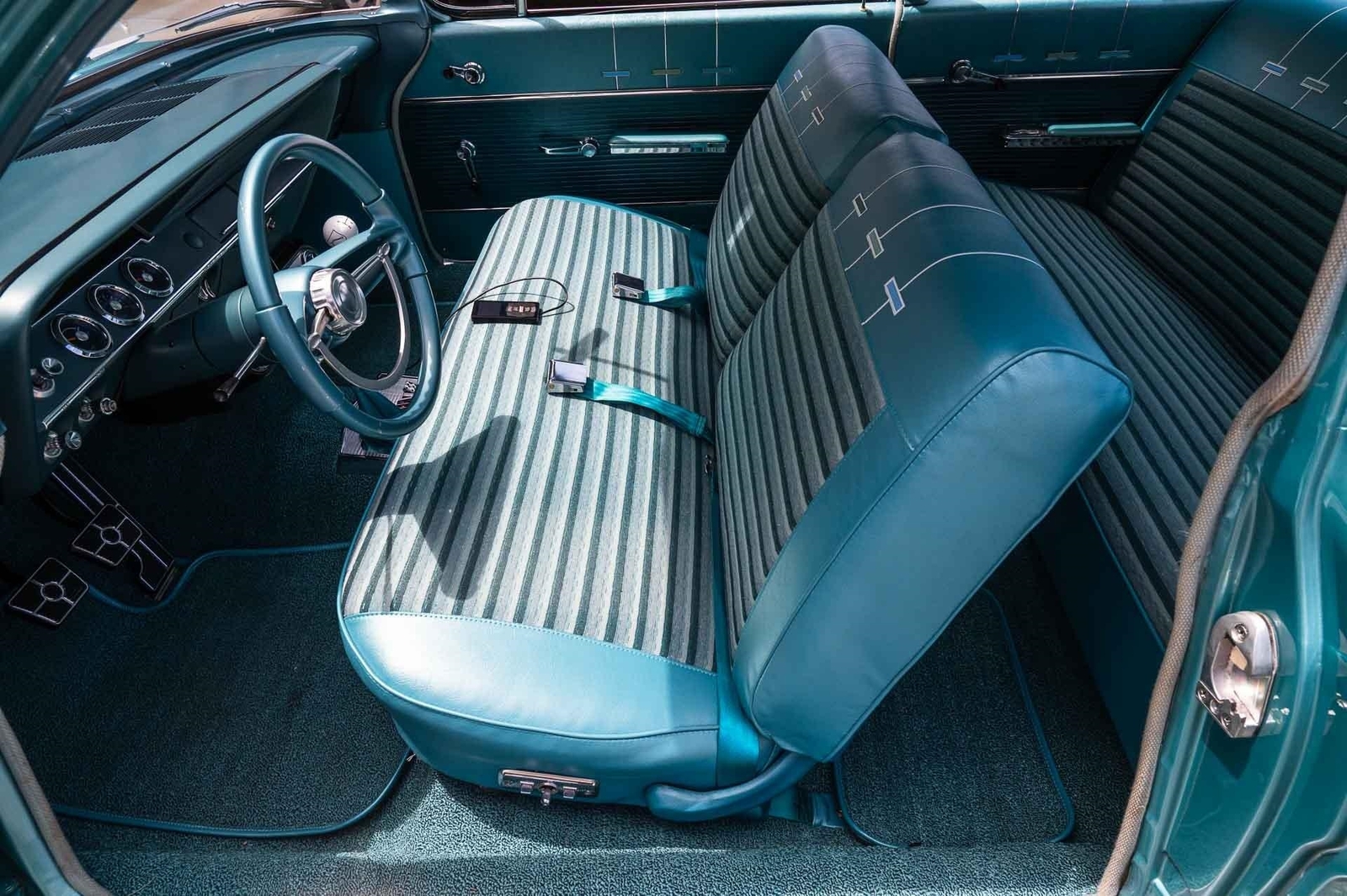 Chevrolet-Bel-Air150210-1962-2-Door-10