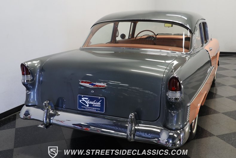 Chevrolet-Bel-air-1955-Coral-Coral-and-Gray-12