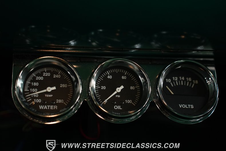 Chevrolet-Bel-air-1955-Harvest-Gold-Green-13