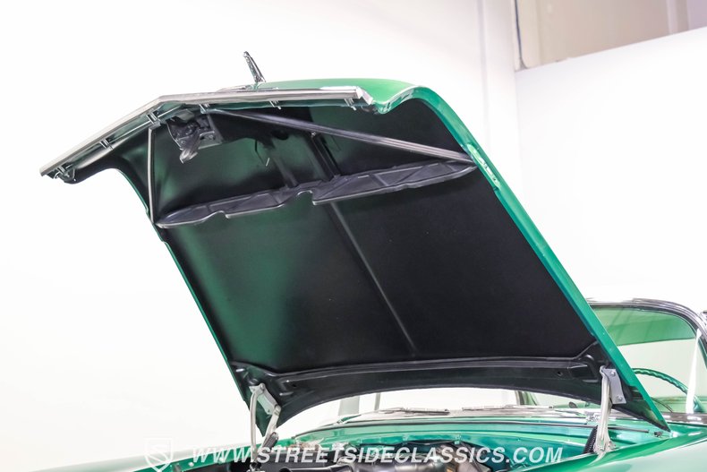 Chevrolet-Bel-air-1956-Sherwood-Green-Metal-Beige-8