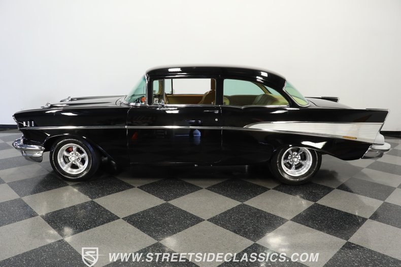 Chevrolet-Bel-air-1957-Black-Saddle-Tan-1
