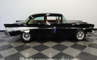 Chevrolet-Bel-air-1957-Black-Saddle-Tan-17