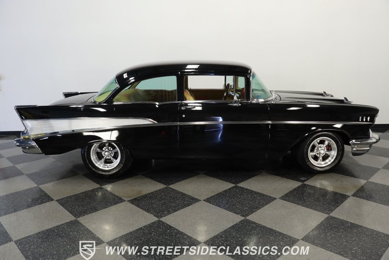 Chevrolet-Bel-air-1957-Black-Saddle-Tan-17