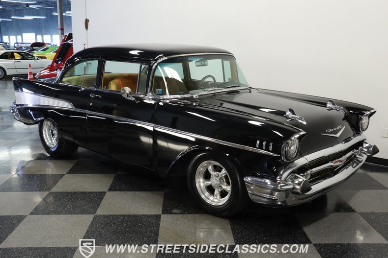 Chevrolet-Bel-air-1957-Black-Saddle-Tan-18