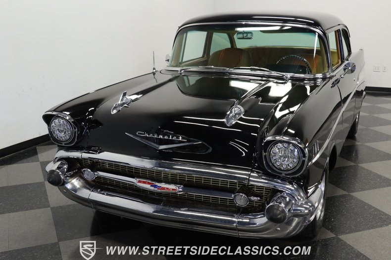 Chevrolet-Bel-air-1957-Black-Saddle-Tan-21