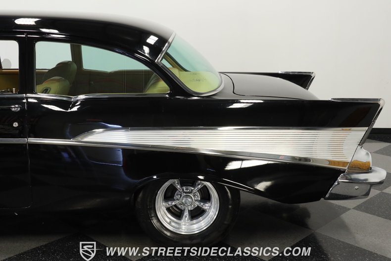 Chevrolet-Bel-air-1957-Black-Saddle-Tan-28