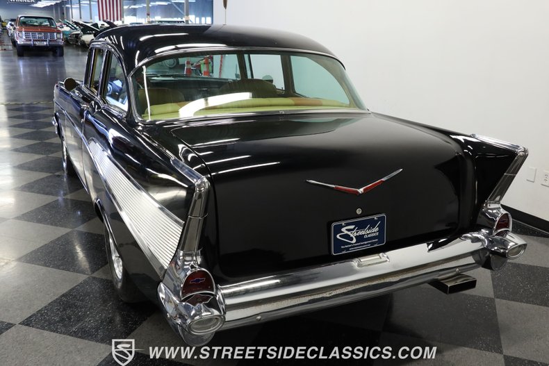 Chevrolet-Bel-air-1957-Black-Saddle-Tan-6