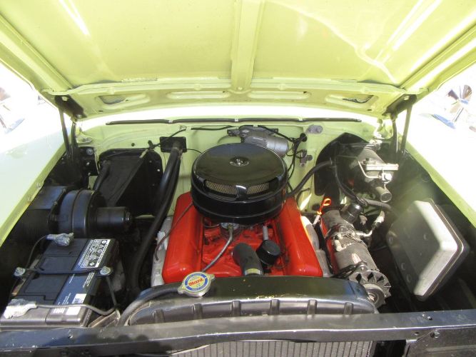 Chevrolet-Bel-air-1957-Colonial-CreamOnyx-12