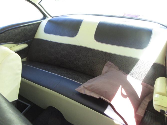 Chevrolet-Bel-air-1957-Colonial-CreamOnyx-3