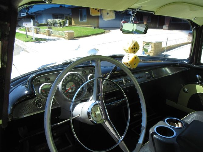 Chevrolet-Bel-air-1957-Colonial-CreamOnyx-7