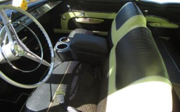 Chevrolet-Bel-air-1957-Colonial-CreamOnyx-8