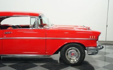 Chevrolet-Bel-air-1957-Matador-Red-Black-22