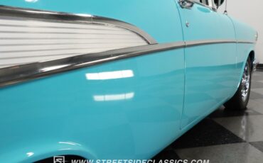 Chevrolet-Bel-air-1957-Tropical-Turqouise-Turqouise-32