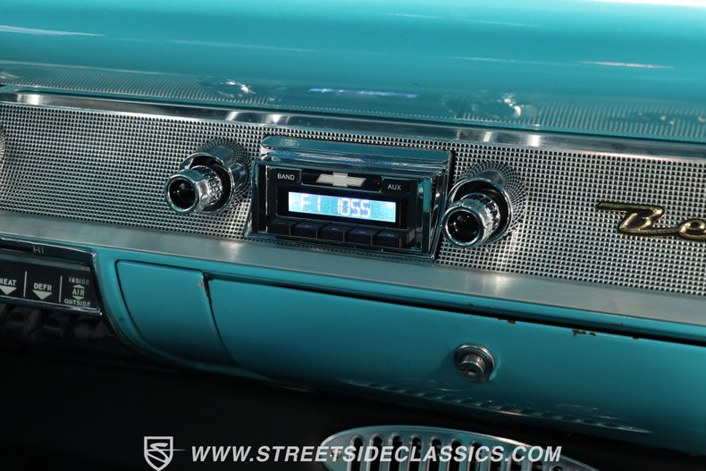 Chevrolet-Bel-air-1957-Tropical-Turqouise-Turqouise-44