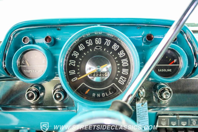 Chevrolet-Bel-air-1957-Tropical-Turquoise-Turquoise-13