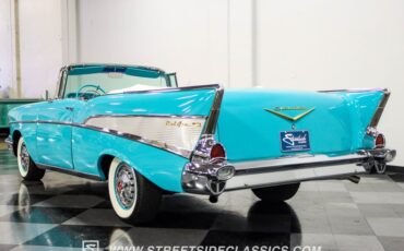Chevrolet-Bel-air-1957-Tropical-Turquoise-Turquoise-17