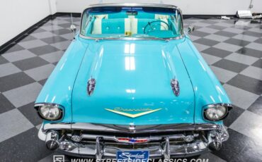 Chevrolet-Bel-air-1957-Tropical-Turquoise-Turquoise-39