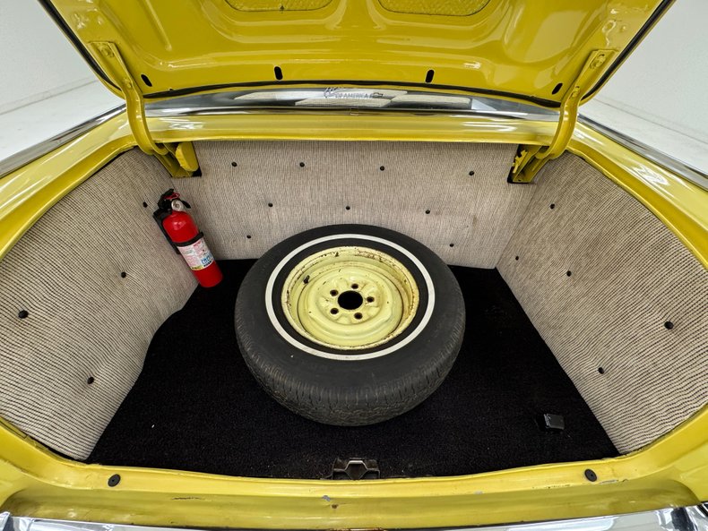 Chevrolet-Bel-air-1957-Yellow-Black-35