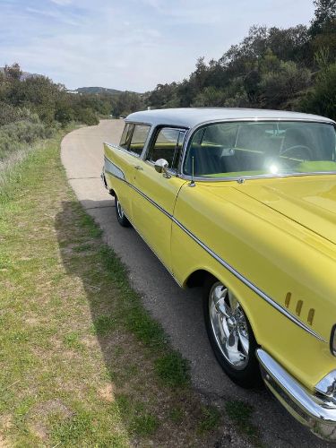 Chevrolet-Bel-air-1957-YellowWhite-Black-Vinyl-1