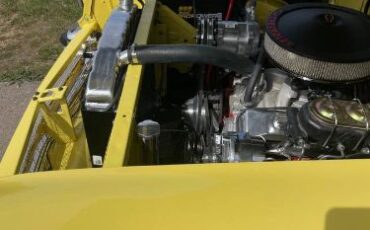 Chevrolet-Bel-air-1957-YellowWhite-Black-Vinyl-3